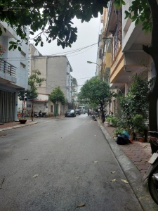 Nhà mặt tiền 12C, 4 lầu (4,5x16), đường xe hơi Nguyễn Văn Tăng, Lê Văn Việt, Q9, giá 4,5 tỷ